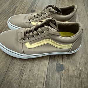 Vans Off The Wall Ortholite. Limited Edition Women’s 8.5. EUC Deluxe Iridescent